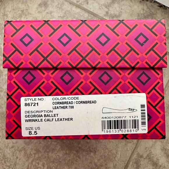 NIB New In Box Tory Burch GEORGIA BALLET
WRINKLE CALF LEATHER Flats - size 8.5 - Picture 5 of 9